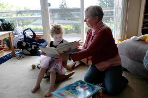 Arlene and Roswell reading